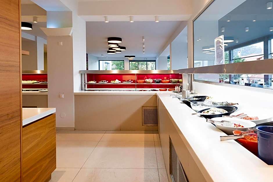 Princess Golden Beach Hotel