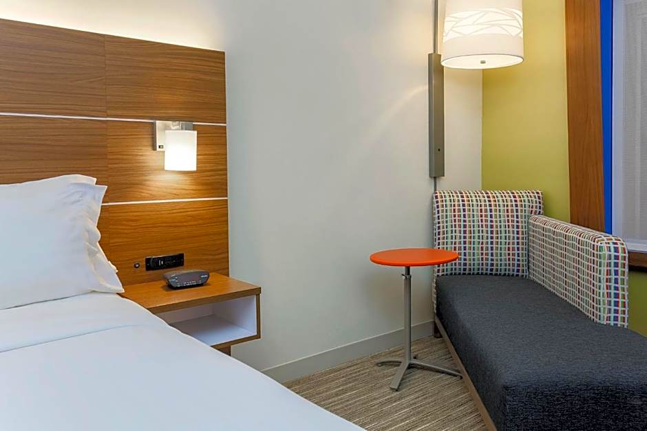 Holiday Inn Express Irondequoit By IHG