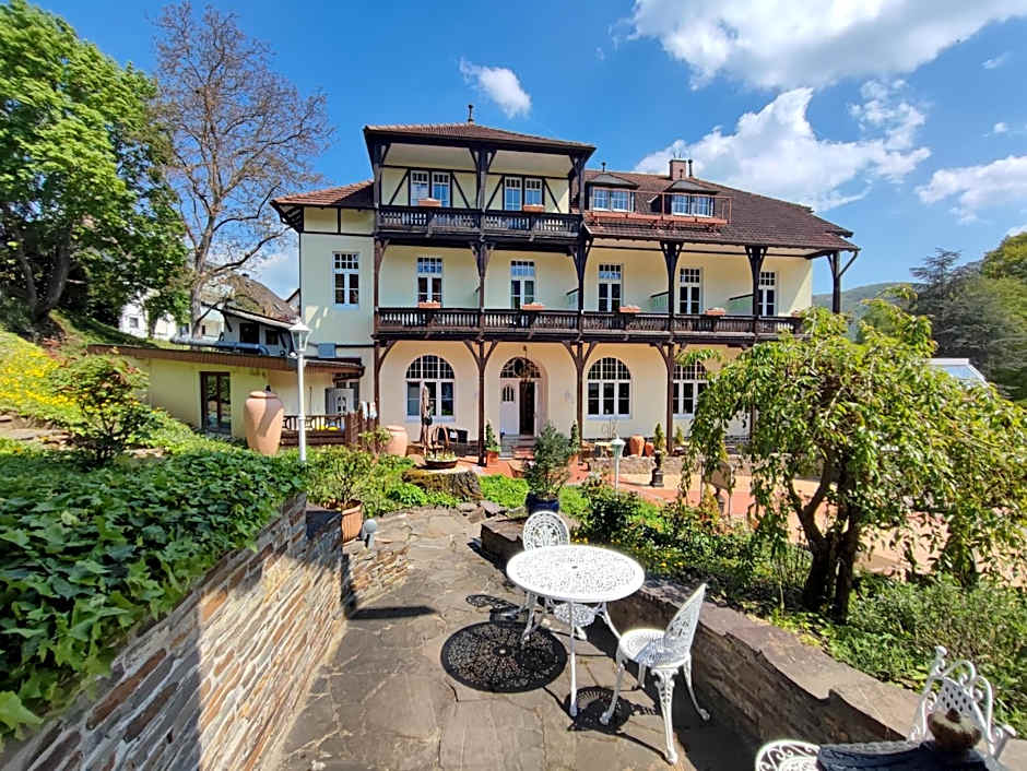 PARK VILLA zentral am Mittelrhein - Zimmer & Apartments