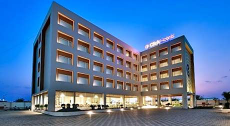 Click Hotel Pithampur