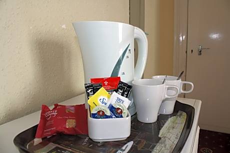 Budget Double Room - 2nd Floor - no elevator and no dogs