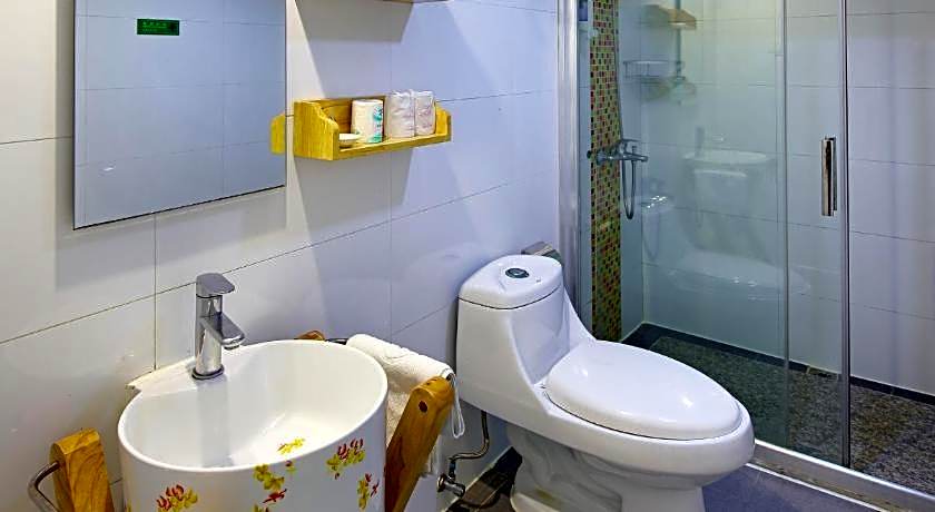 Ln White House Hotel