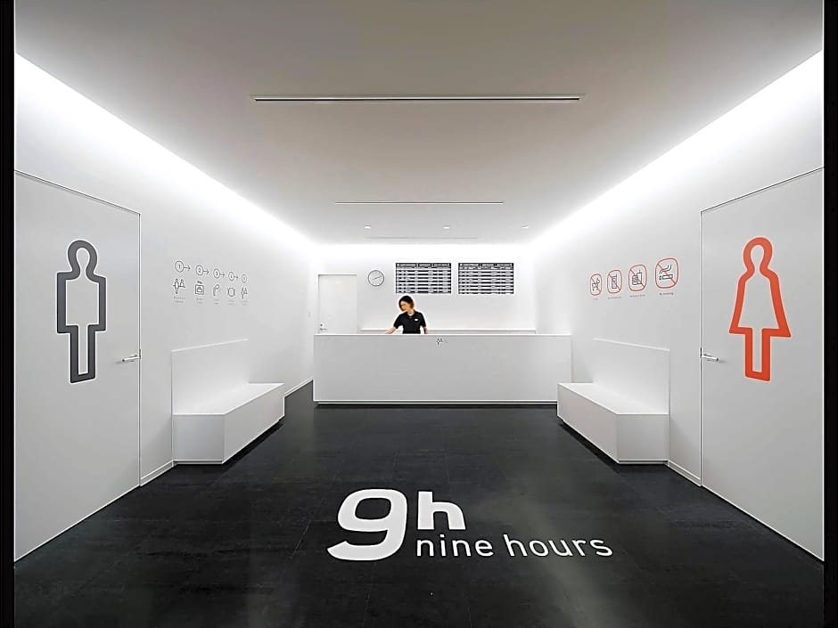 9h nine hours Narita Airport