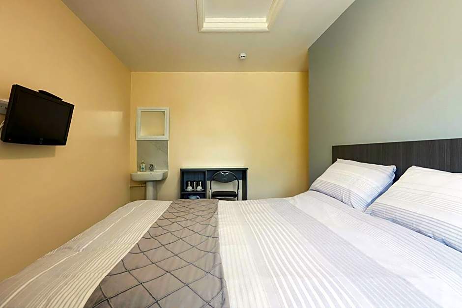 OYO Honeycroft Lodge