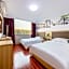 Hexin Hotel (Guangzhou Railway Station Sanyuanli Subway Station)
