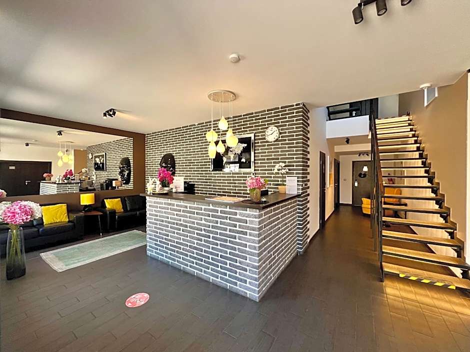 Grand Petit Hotel ex Shato Gesson