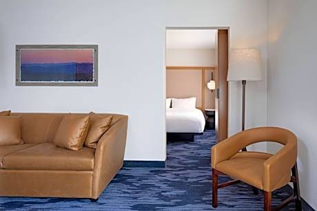 King Suite with Roll-In Shower - Mobility Accessible