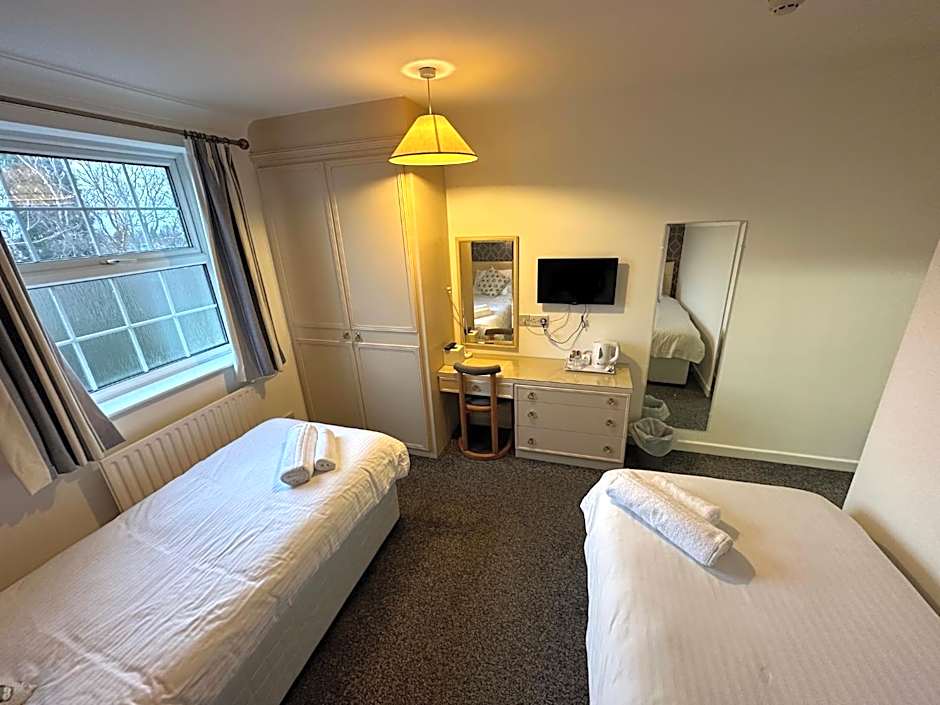 Pine Lodge Hotel & Restaurant Mansfield