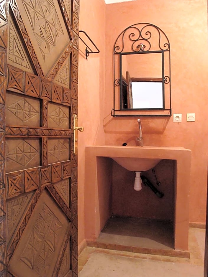 Tamatert Guest House