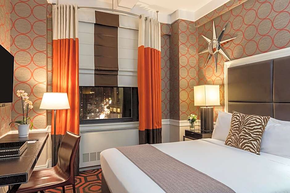 Empire Hotel