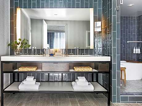 San Jacinto Suite