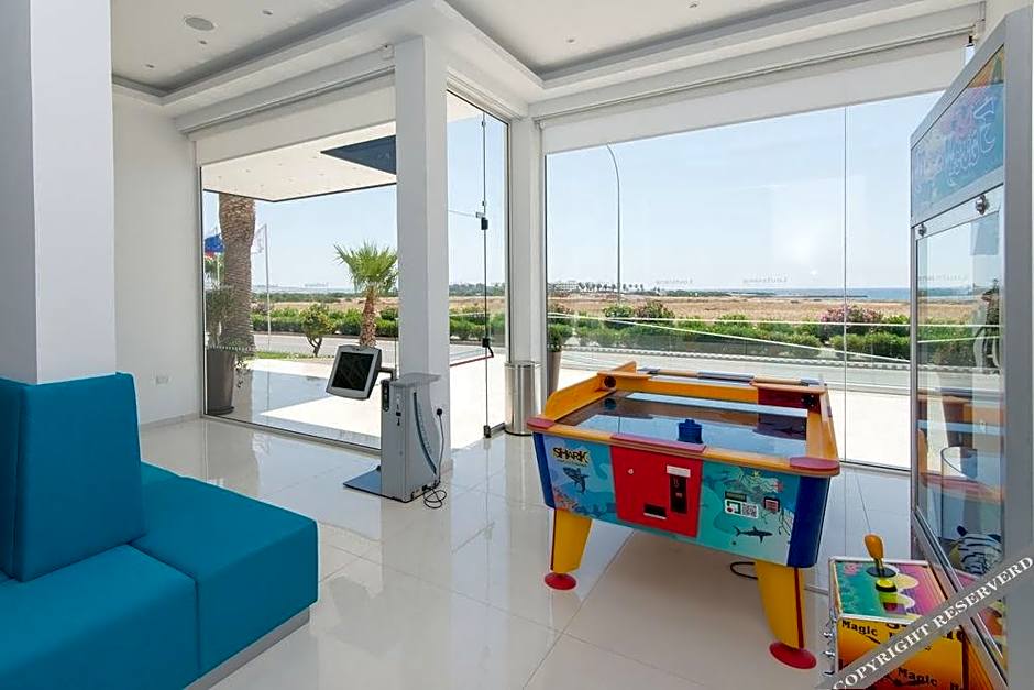 Loutsiana I & II Deluxe Apartments