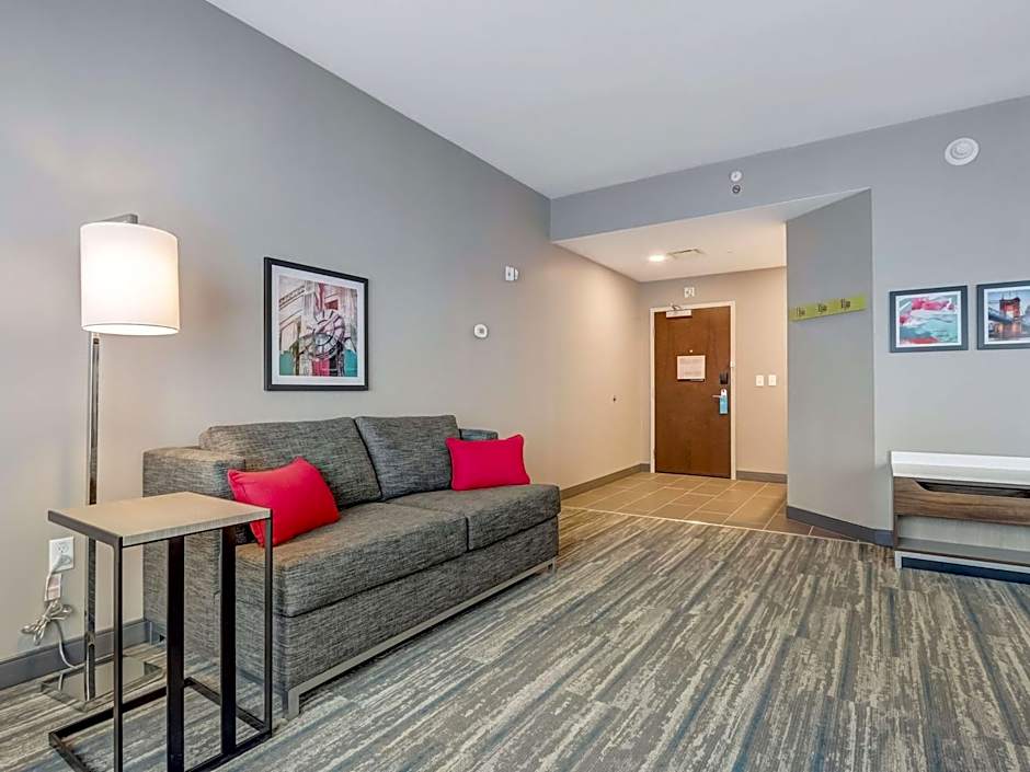Hampton Inn & Suites Cincinnati Midtown Rookwood