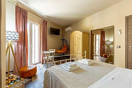 Deluxe Double Room with Balcony