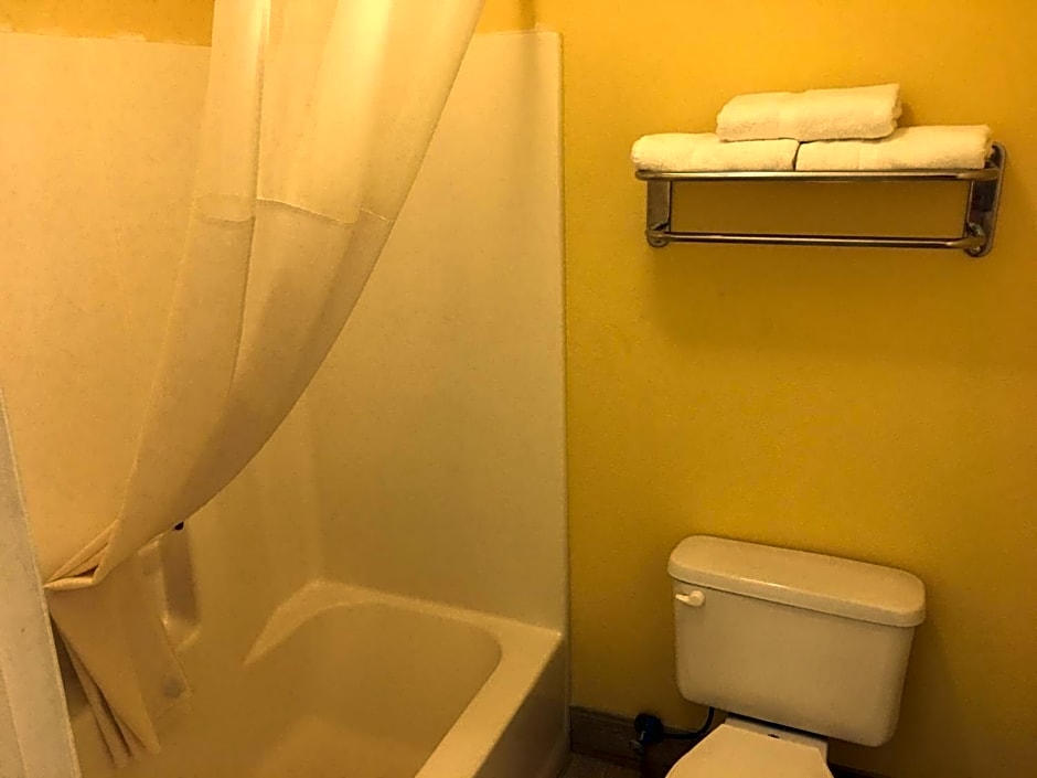 Loyalty Inn Hawkinsville