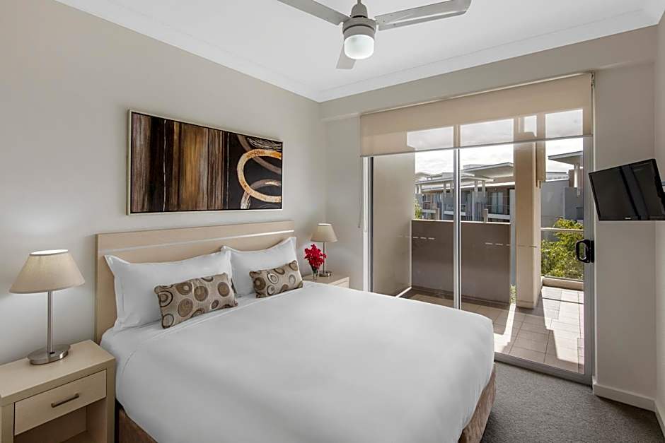 Oaks Brisbane Mews Suites