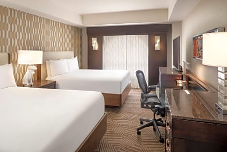 Club Level Queen Room with Two Queen Beds - Hearing Accessible/High Floor