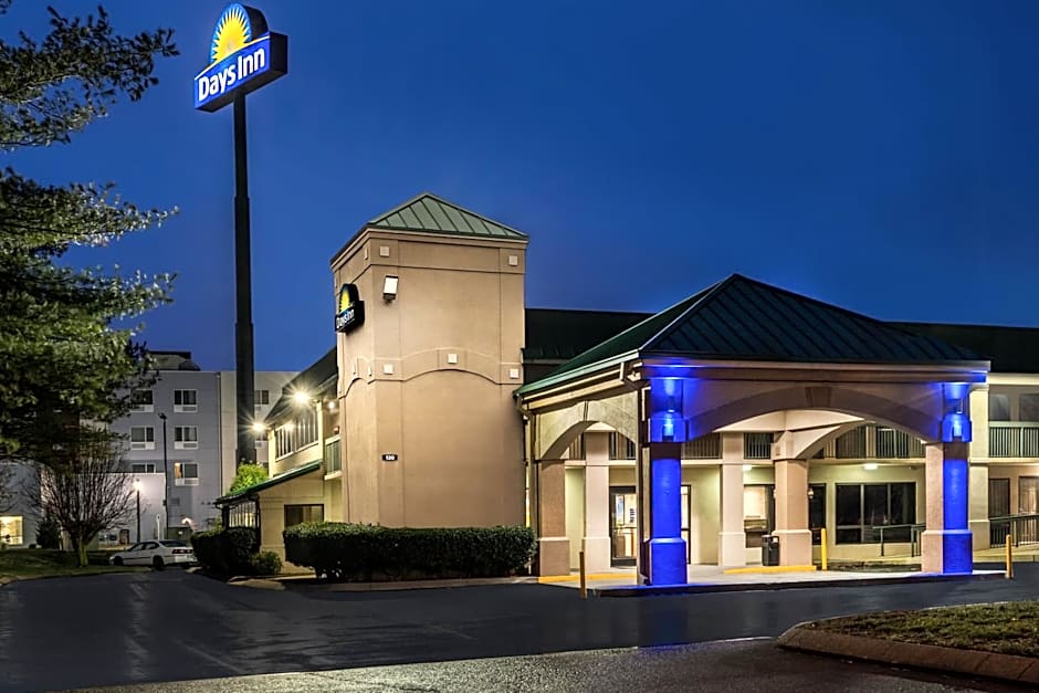 Days Inn by Wyndham Clarksville North