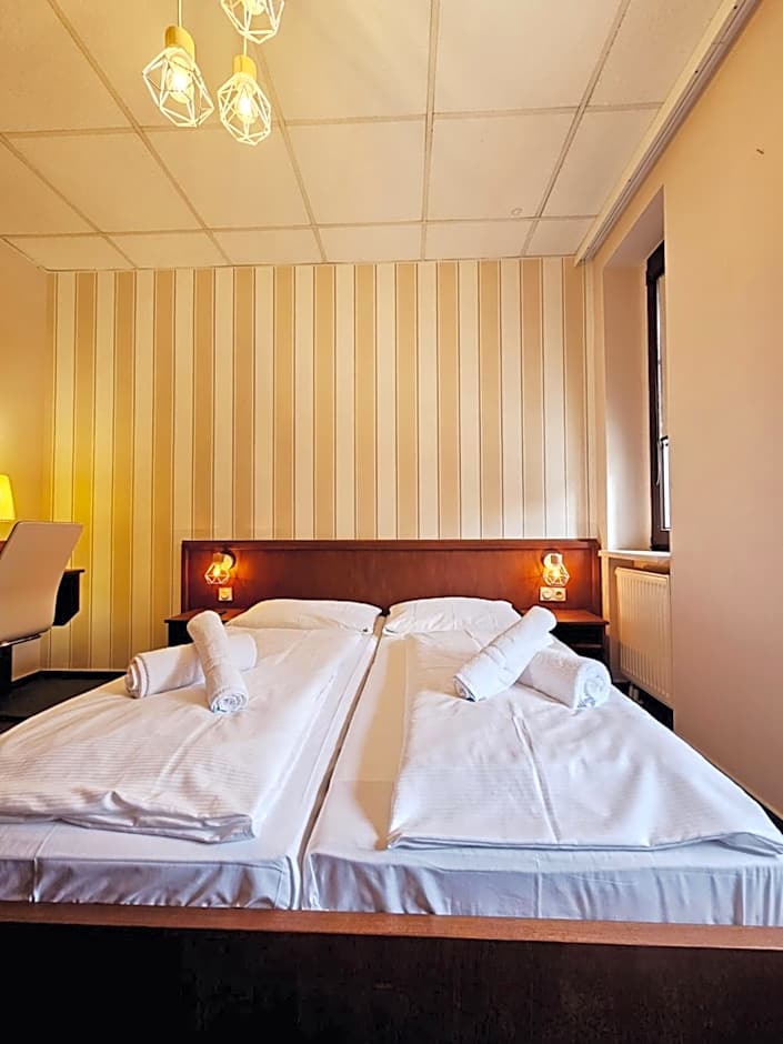 IKURA Hotel Self-check-in