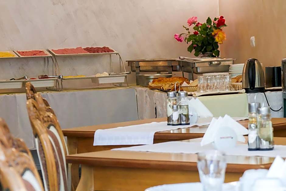 Jupiter 1 Family Hotel