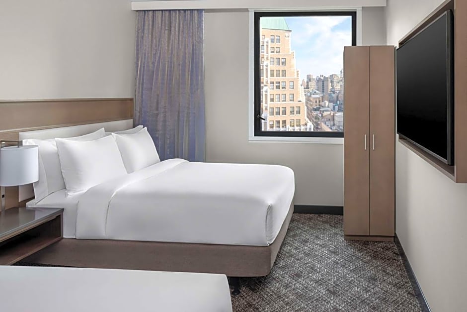 DoubleTree by Hilton New York Times Square South