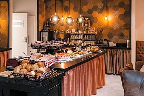 Dream - Luxury Hostel