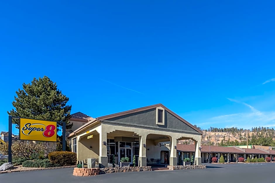 Super 8 by Wyndham Conference Center NAU/Downtown