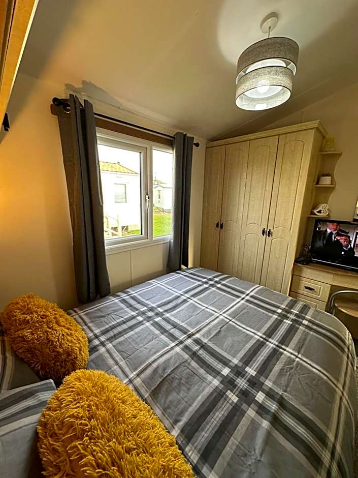 8 berth Waterside Ingoldmells V8 Santanavan 3