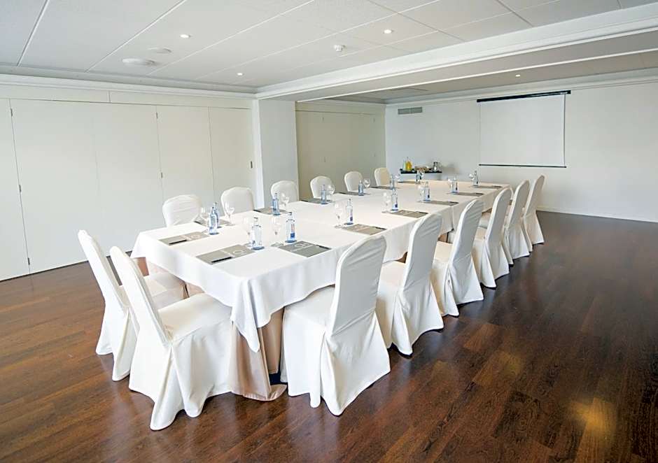 Hotel Almirante