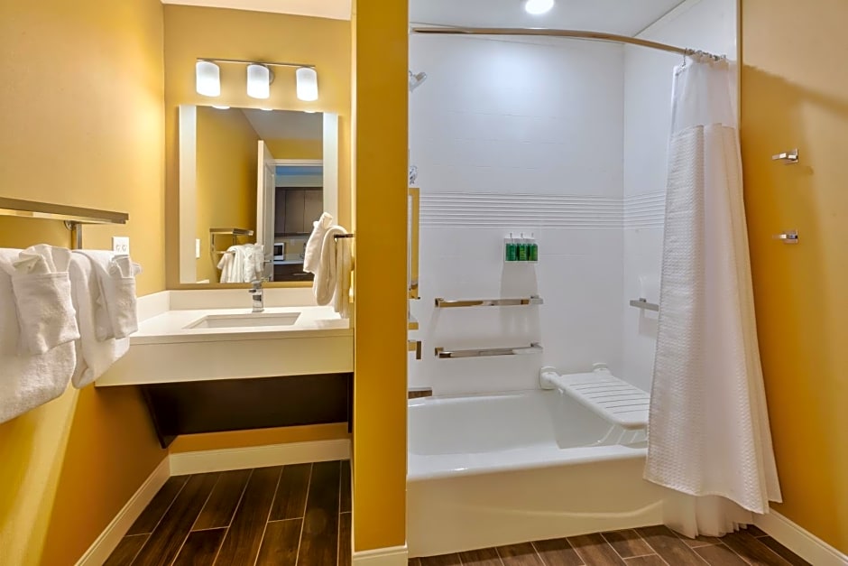 TownePlace Suites by Marriott Grand Rapids Airport Southeast