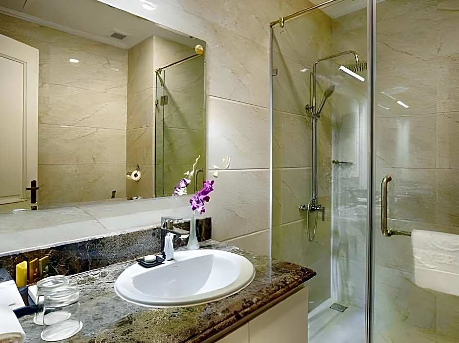 Riverside Hotel Quang Binh