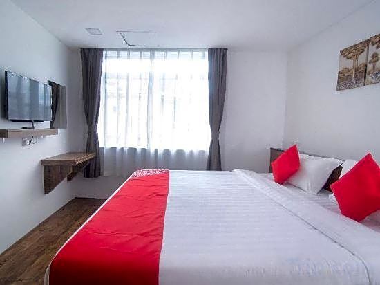 OYO 836 Mandurah Room & Cafe