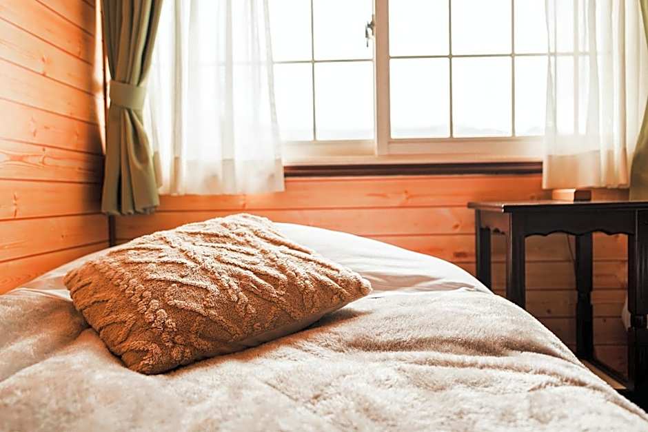 Hakuba Pension & Log Hotel Meteor