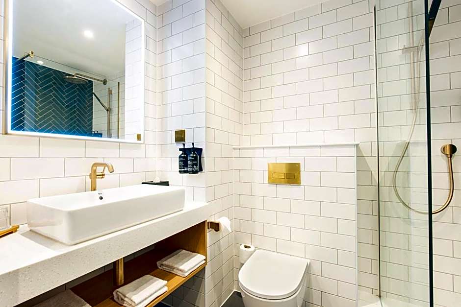 Holiday Inn Bristol Airport By IHG