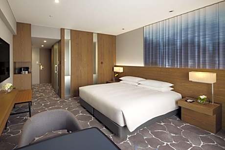 King Room with City View