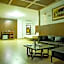 Hotel Crown Inn