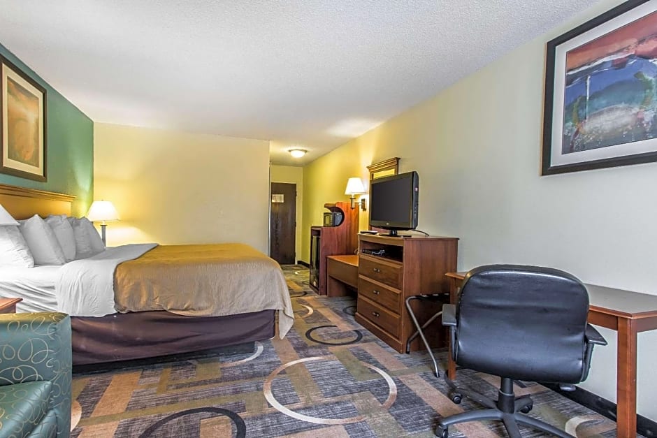 Quality Inn & Suites Memphis East