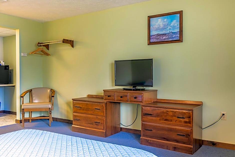 Inn Between the Beaches & Villager
