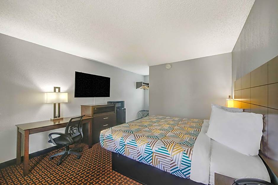Motel 6 Chickasha, OK