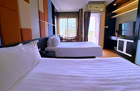Superior King or Twin Room with City View