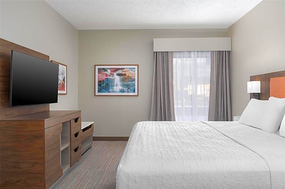 Hampton Inn By Hilton Altoona