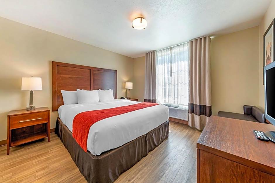 Comfort Inn & Suites Lancaster Antelope Valley