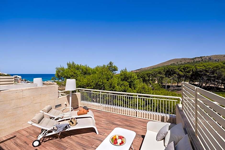 VIVA Suites & Spa Adults Only 16+