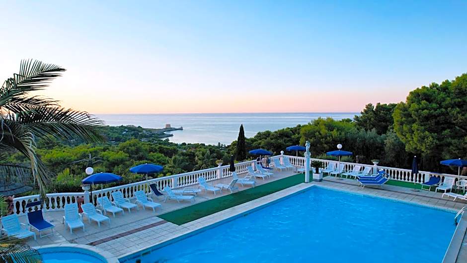 RESIDENCE EMARINE con SERVIZIO SPIAGGIA INCLUSO