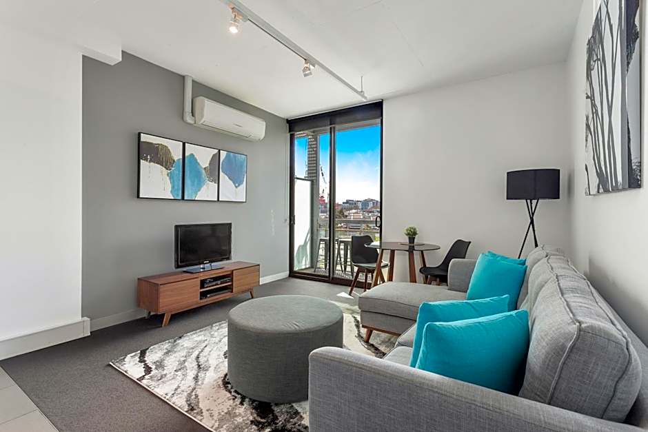 City Harbour Apartments