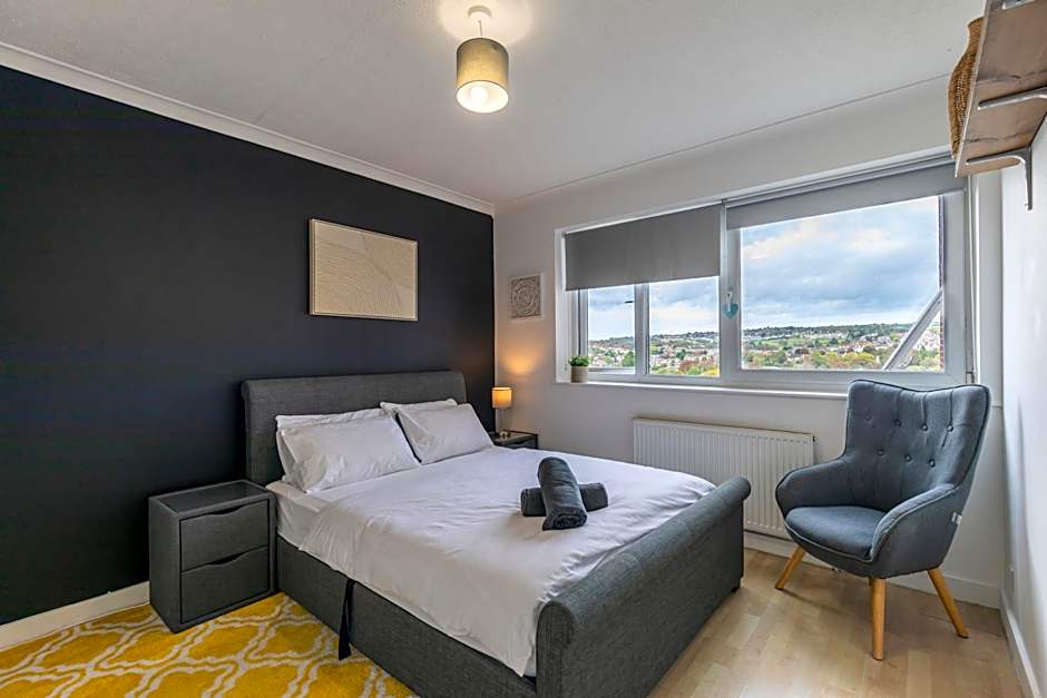 Park View - Modern - Parking