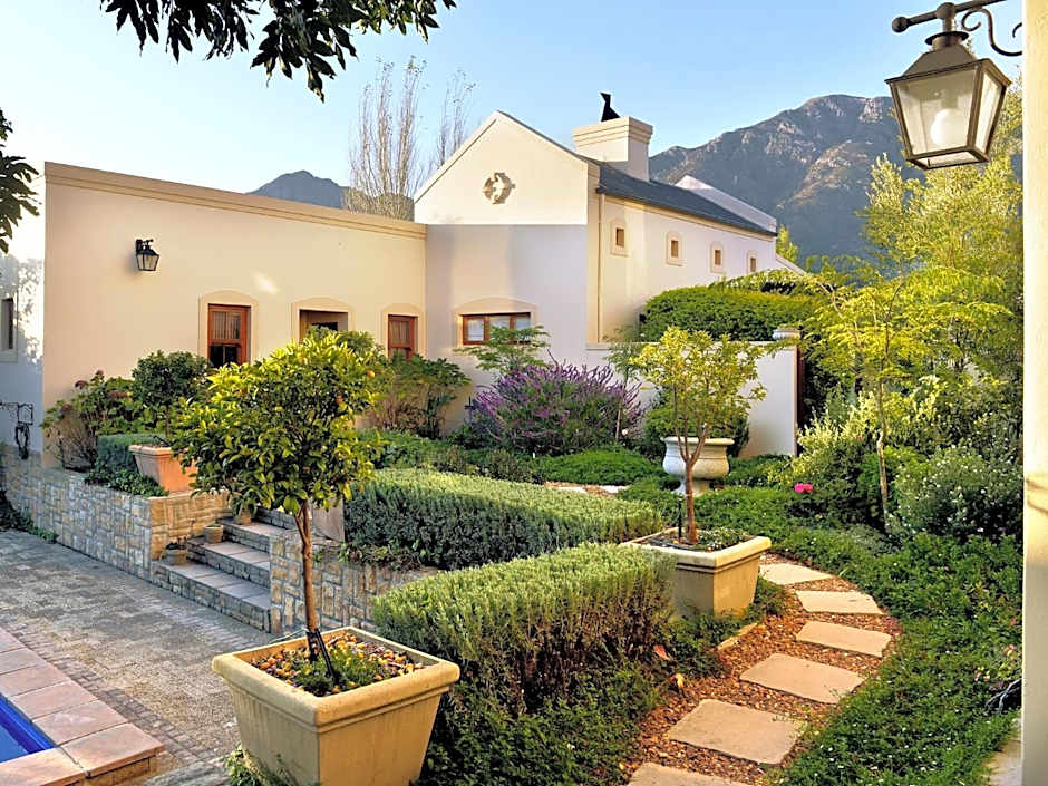 Photo 1 of 26 of Petit Plaisir Cottage