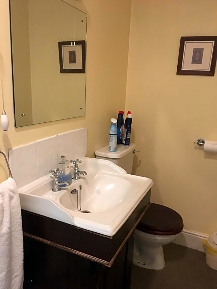 The Townhouse B and B free continental breakfast included