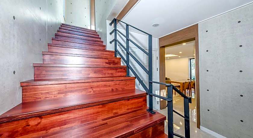 Arts Spa and Pool Villa