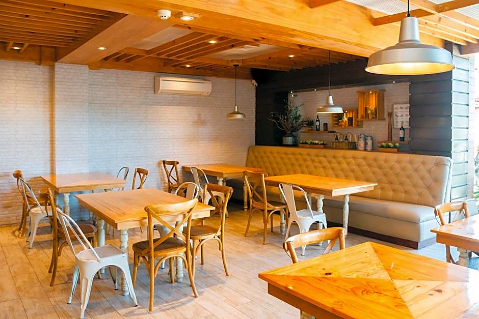 Dumaguete Royal Suite Inn